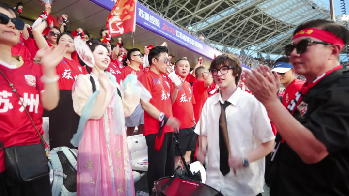 “超”燃中国｜现代版“姑苏繁华图”！一位俄罗斯小伙的Citywalk“穿越”记