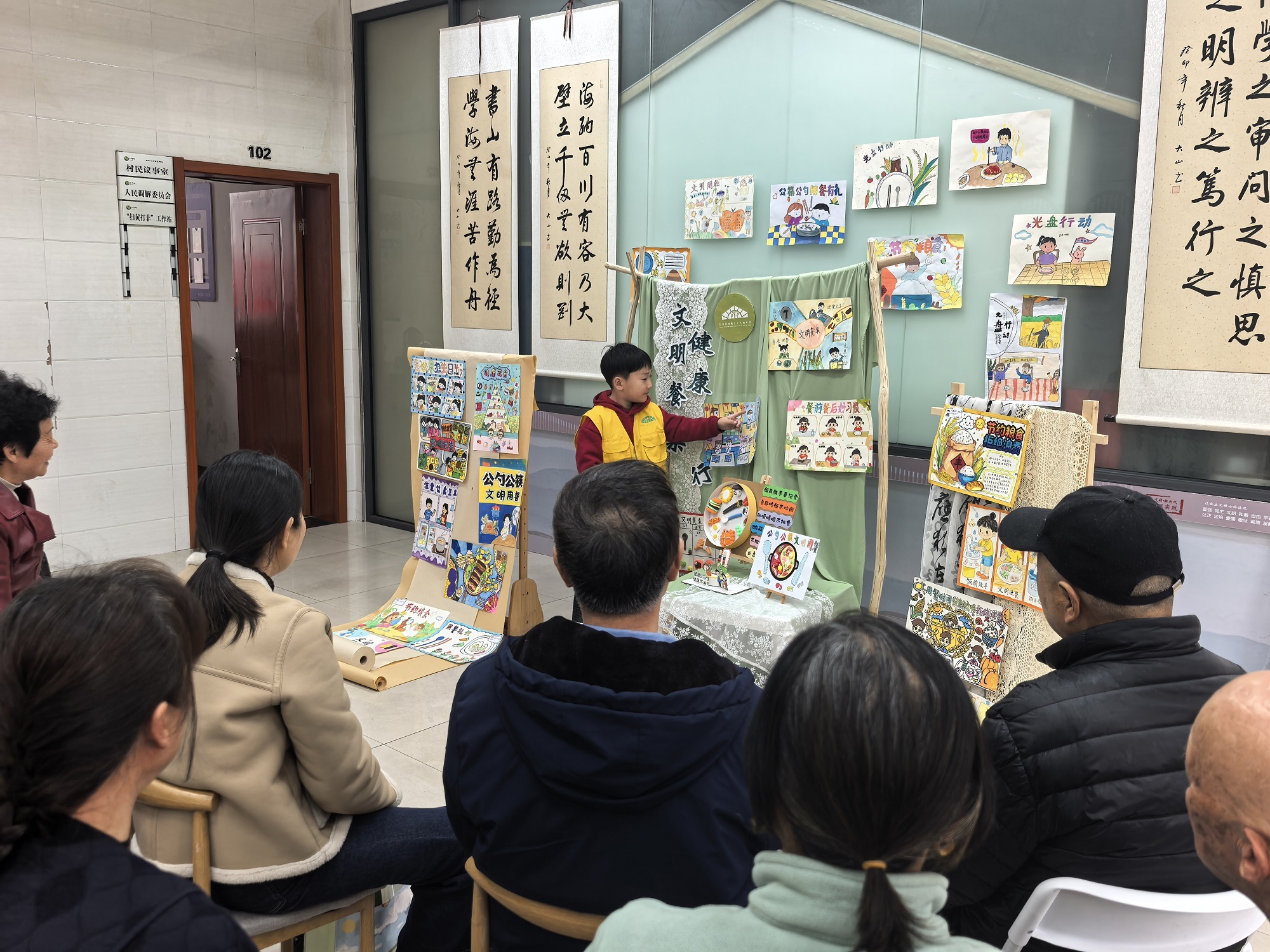 一次融入日常的素养培育,让文明新风“树”起来
